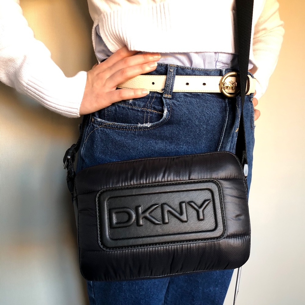 🎁DKNY Crossbody Bag